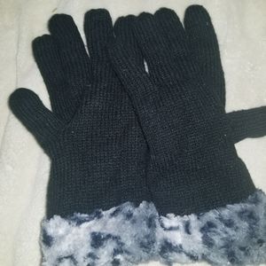 O/s black cheetah gloves
